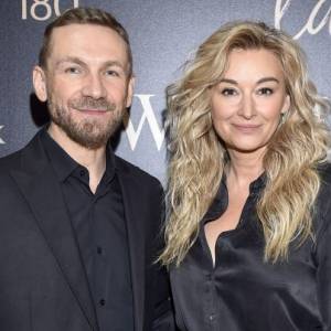 Martyna Wojciechowska całuje Przemka Kossakowskiego i życzy mu: "Wszystkiego najlepszego, Kochanie!"