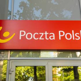 Poczta Polska przywraca przesyłki na Bliski Wschód. Kluczowe połączenia wracają już 11 maja