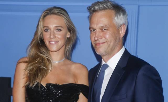 Michał Żebrowski chwycił za aparat i zrobił żonie zdjęcie. Aleksandra Żebrowska ma na sobie naprawdę niewiele! 