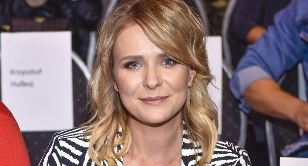 Aneta Zając na nowych zdjęciach. Biała sukienka to hit! "Petarda" - komentują internauci 