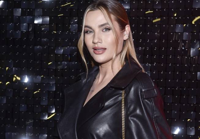 Karolina Gilon w kąpieli. Modelka pokazała zapierające dech w piersiach wideo!