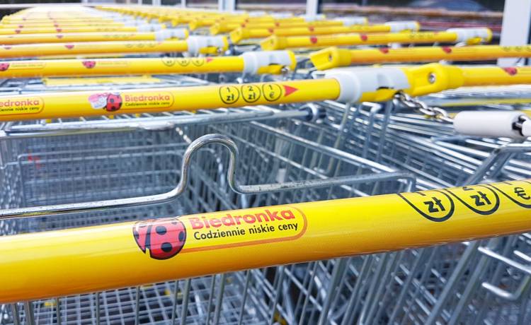 Kolejne "białe noce" w Biedronce już w ten weekend! Sprawdź, co kupisz taniej!