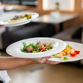 Nie narzekaj w sieci! Oto jak skutecznie rozwiązać problem w restauracji