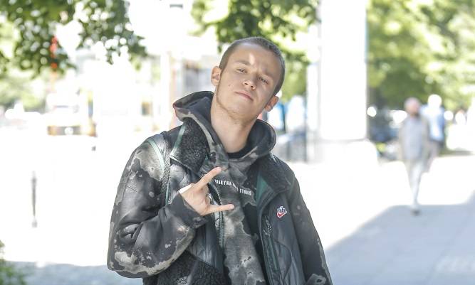 Xavier Wiśniewski w miłosnym uniesieniu z dziewczyną. To siostra Sebastiana Fabijańskiego [FOTO]