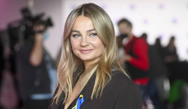 Małgorzata Socha w mieniącej się kreacji. Gwiazda "Przyjaciółek" zachwyca! "Milion dolarów"