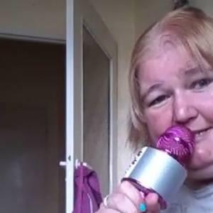 Sarusia55 trafiła do szpitala. Co dolega autorce słynnego nagrania ze Stegny? [WIDEO]