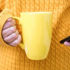 Co pić zamiast herbaty? Wiele osób stawia na wodę goździkową. Naukowcy mówią wprost