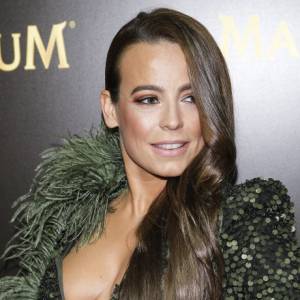 Anna Mucha w drapieżnym wydaniu. Odważnie wyeksponowany biust i obroża na szyi. "Kocica" [ZDJĘCIE]