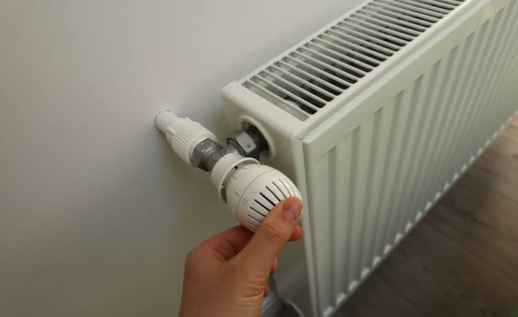 Jak odpowietrzyć grzejnik?, fot. Shutterstock