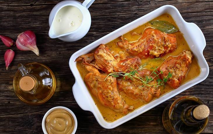  Przepis na królika duszonego w marchewce i maśle według Karola Okrasy!                                                                           