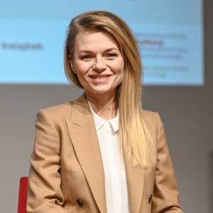 Monika z "Rancza" w koronce! Emilia Komarnicka-Klynstra uwodzi przed obiektywem [FOTO]