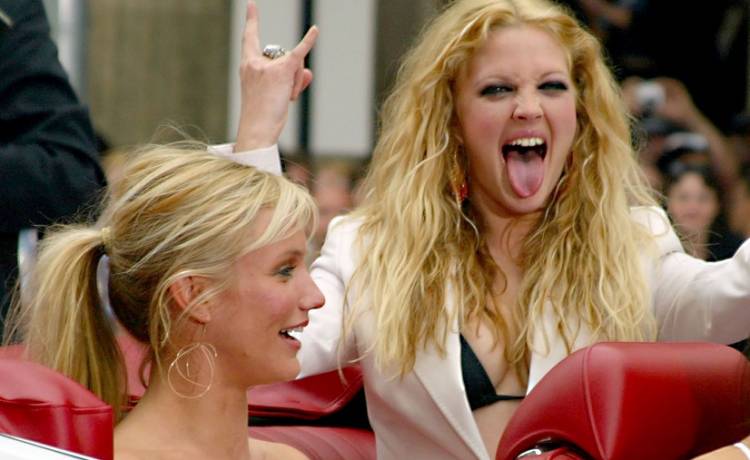 Od premiery "Aniołków Charliego" minęło ponad 20 lat, a one wciąż zachwycają! Jak zmieniły się Cameron Diaz i Drew Barrymore? [FOTO]