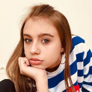 Oliwia Bieniuk w sukience polskiej marki! Internauci zachwyceni 