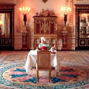 Miś Paddington złożył życzenia Królowej Elżbiecie II! [WIDEO]