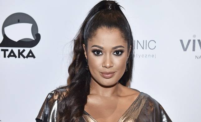 Długie ciemne włosy Patrici Kazadi to już przeszłość! Postawiła na blond!