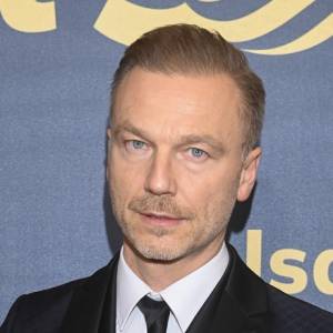 Krystian Wieczorek stracił głowę dla koleżanki z planu. Pokazał wspólne zdjęcia. "Super z was para"