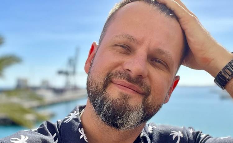 Jakub B. Bączek zrobił coming out. "Chcę to mieć za sobą"