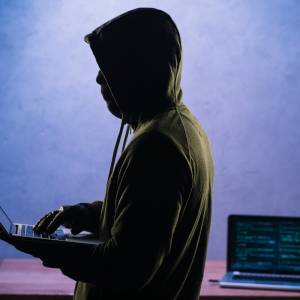 Fałszywe promocje, wyłudzenia i kradzieże danych – jak się przed nimi chronić?