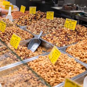 Kupujesz orzechy na wagę? Dietetyk sugeruje ostrożność