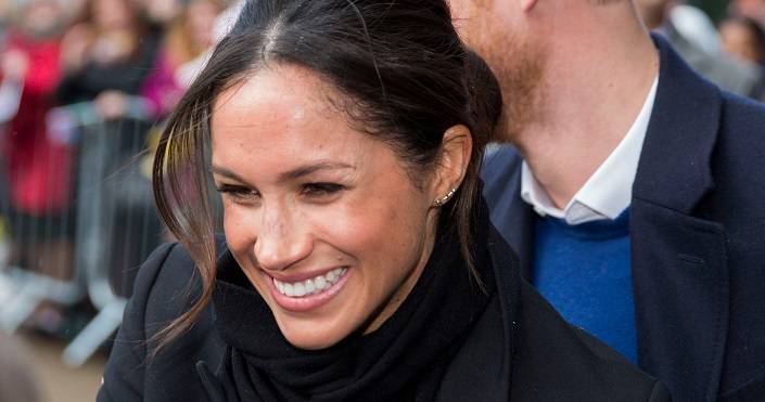 Meghan Markle przyłapana przez paparazzi na spacerze z Archiem. W komentarzach komplementy, ale też...krytyka! 