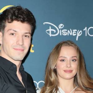 Wiktoria Gąsiewska i jej partner "przyłapani" na wymianie czułości. Aktorka pokazała śmiały kadr z wakacji