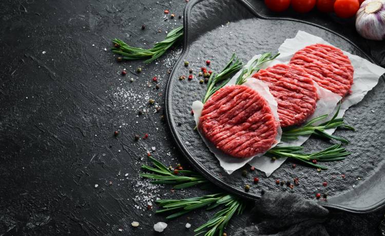 Wykryto Salmonellę. Lidl wstrzymuje sprzedaż kwestinowanej partii mięsa