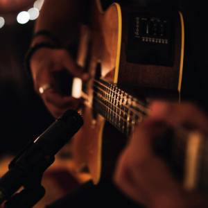 Popularny piosenkarz zmarł na scenie podczas koncertu