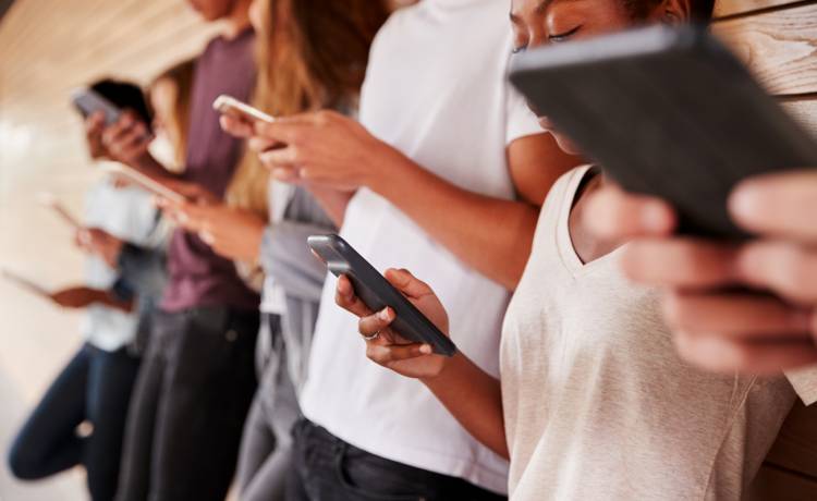 "Essa" została tegorocznym Młodzieżowym Słowem Roku. Co oznacza?