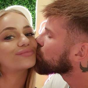 Gorąco na "Love Island"! Śmiałe zachowanie uczestników pod lupą internautów: "Wychodzi inne oblicze"