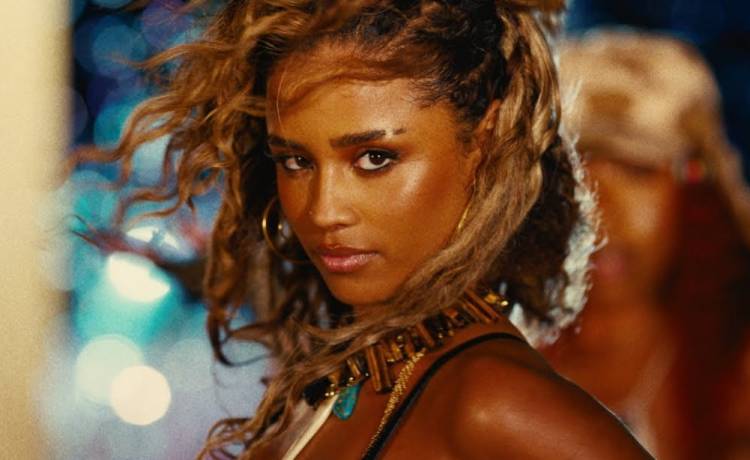 Tyla "Push 2 Start", fot. youtube