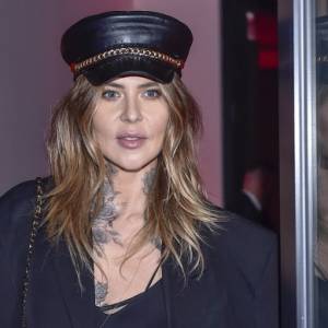 [18+] Maja Sablewska pozuje topless. Bez skrępowania odsłania nagi biust. W ważnym celu