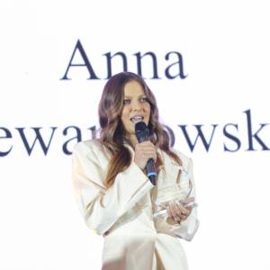 Anna Lewandowska wreszcie pokazała twarze córek. "Klara podobna do taty, a Laura to mała Ania" [ZDJĘCIE]