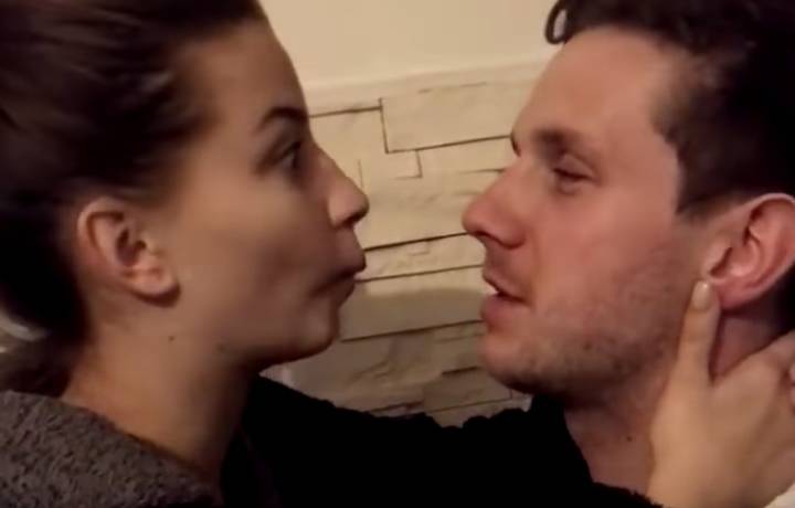 Antek Królikowski stworzył romantyczny klip z Julią Wieniawą. Teraz usunął go z sieci. Dlaczego?