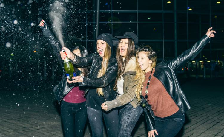 Czego nie wolno robić w Sylwestra? Możesz być zaskoczony