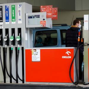 Ceny paliwa spadają? Ile zapłacimy za benzynę? Obajtek zajął stanowisko