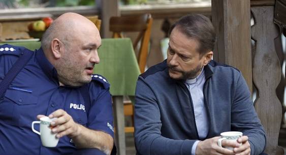 Michał Piela i Artur Żmijewski na planie "Ojca Mateusza". Fot. AKPA