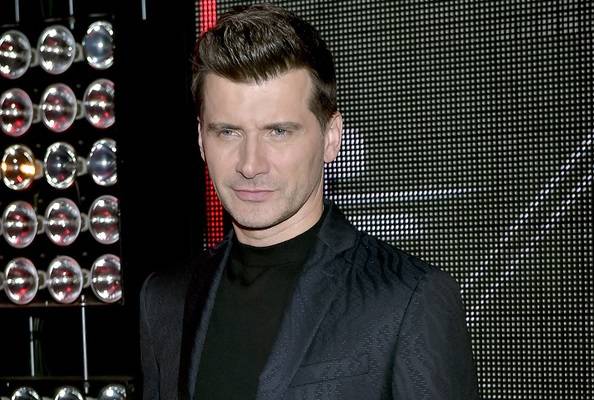 Tomasz Kammel bez koszulki! Prezenter zwrócił się z prośbą do pań...                                   