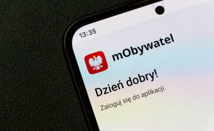 Wielka przerwa w mObywatelu – aplikacja nie będzie działać. Sprawdź szczegóły, fot. Shutterstock