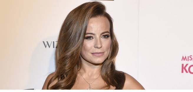 Anna Mucha sfotografowana pod prysznicem. Śmiałe kadry prosto z serialowego planu robią wrażenie! "Czyżby 365 dni w M jak miłość"? 