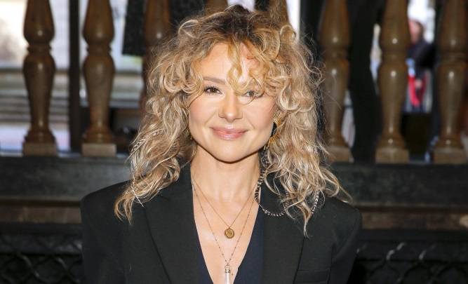 Ania Karwan kusi przed obiektywem! Strój wokalistki sporo odsłania... [FOTO]