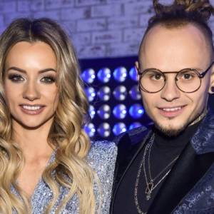 Pamela z Fit Lovers topless! Zasłania się jedynie kwiatami [FOTO]