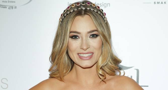 Marcelina Zawadzka eksponuje biust w seksownym bikini. Gorąco!