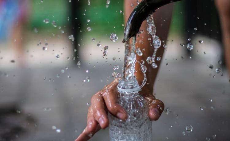 Lany poniedziałek 2021. Jak zrobić zaskakującą "pułapkę" na śmigus-dyngus?                          