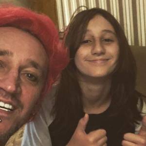 13-letnia córka Michała Wiśniewskiego w nowym kolorze włosów i mocnym makijażu! Jak wygląda Etiennette?