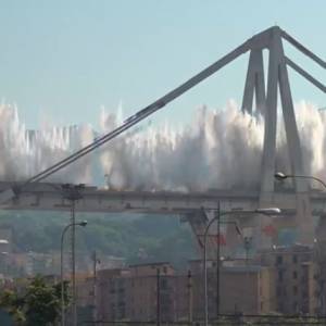 Wysadzono filary zawalonego mostu w Genui [ZOBACZ WIDEO]                                                          