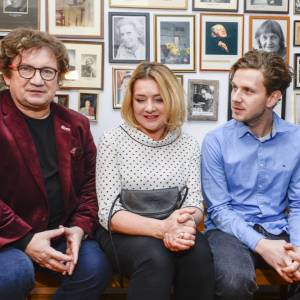 Antek Królikowski opublikował zdjęcie ze swoim ojcem. "Gdziekolwiek teraz jedziesz Tato, wierzę że masz się dobrze!"                                                                                  