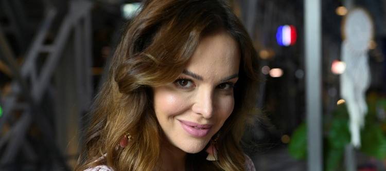 Anna Wendzikowska w stroju kąpielowym wygrzewa się na luksusowych wakacjach. "Gwiazda" [FOTO]