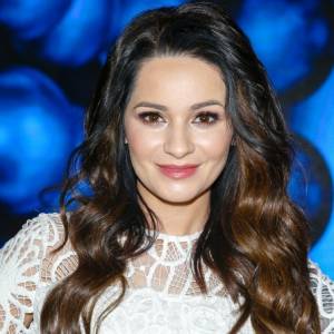 Ewelina Lisowska pokazała zgrabne nogi i zachwyciła fanów. Gorące kadry obiegły sieć! [FOTO]