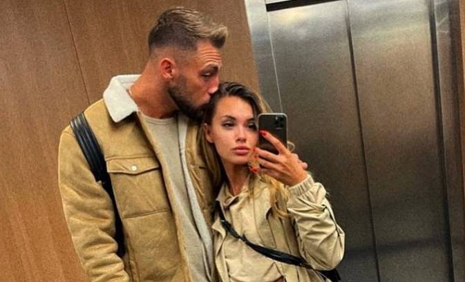 "Love Island 4". Finaliści już się rozstali? Fani nie mają wątpliwości. "Już po związku"