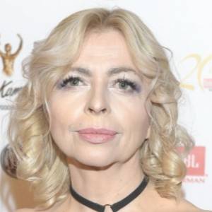 Wójtowa z "Rancza" zaszalała! Violetta Arlak wystąpiła w odważnej kreacji na premierze [FOTO] 